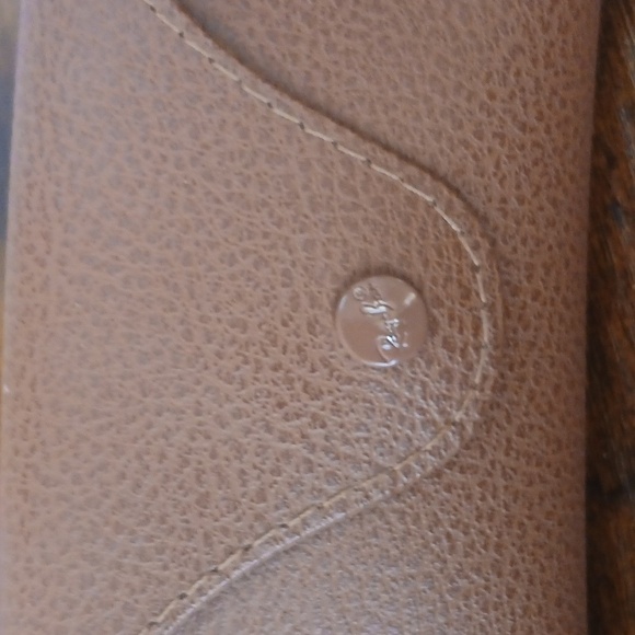 Brand New Ray-Ban Brown Leather Case For Sun Glasses Replacement Case - Picture 2 of 4